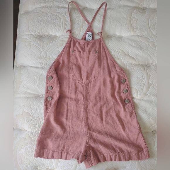 BDG Dusty Pink Bianca Shortall Overalls size XS EUC - Picture 1 of 6